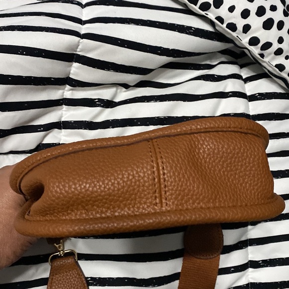 Camel & Green Crossbody Purse Adjustable Guitar Strap Zip Pouch & Pockets - Picture 12 of 12